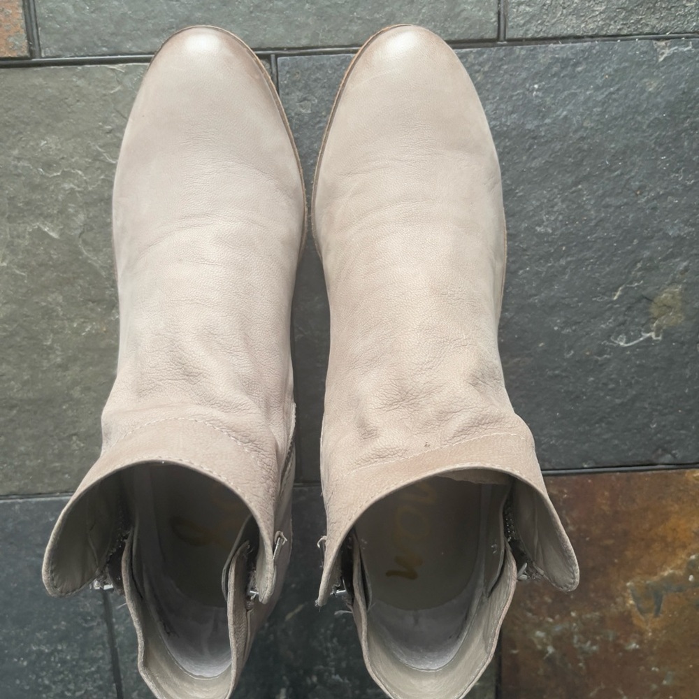 Sam Edelman Taupe Suede Ankle Boots Block Heel Booties Size 7 EUC